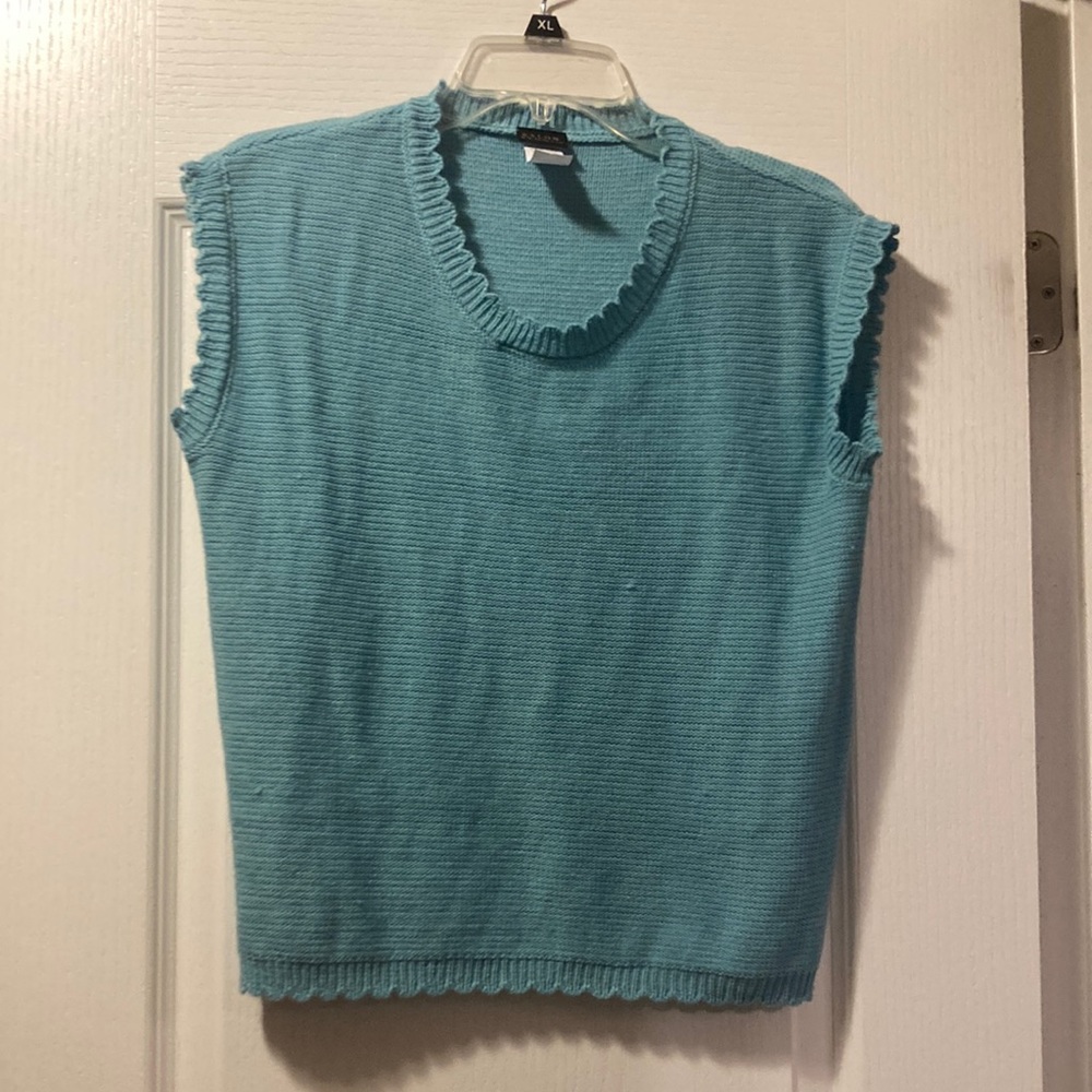 Sweater vest